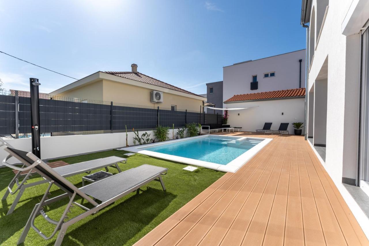 Bernie Apartments With A Pool Zadar Exterior photo